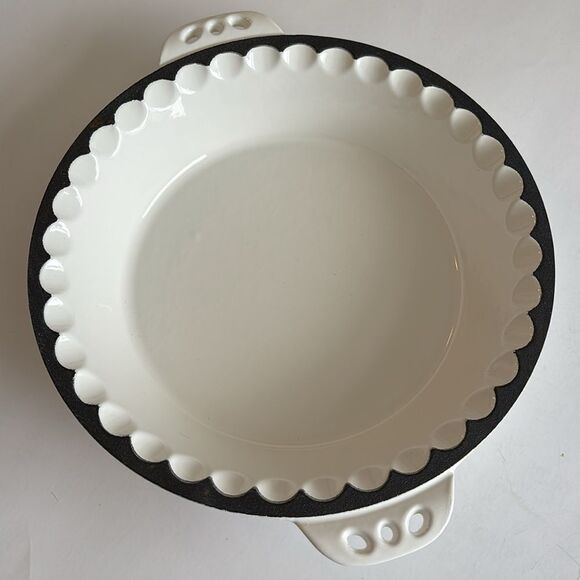 ih White Round Enameled Cast Iron Double Handled Pie Pan 10” - Picture 2 of 9